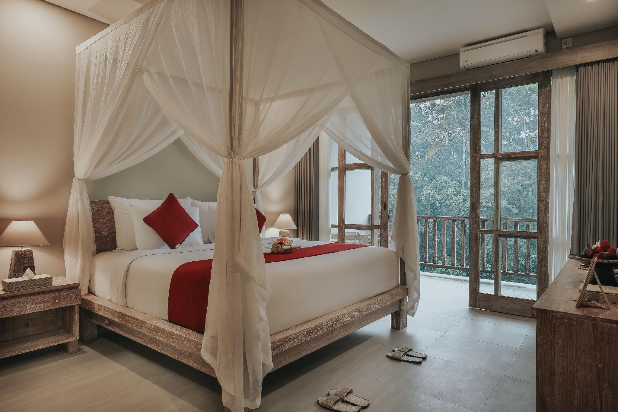 Suite, Double Bed, Valley View
