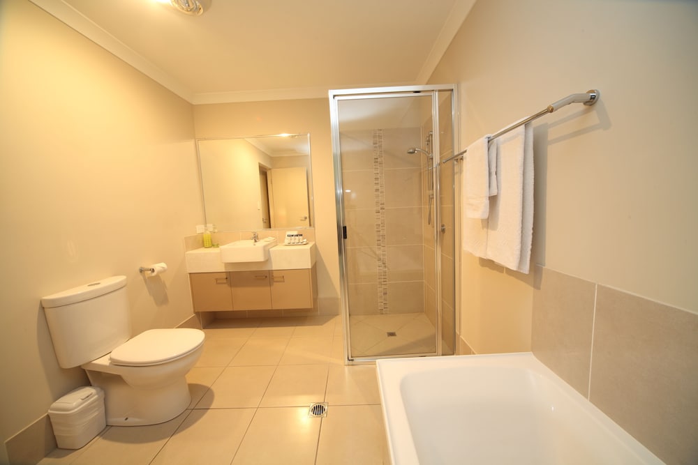 DIRECT HOTELS - VILLAS ON RIVERGUM 10/36