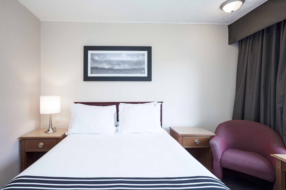Sandman Inn McBride 14/34