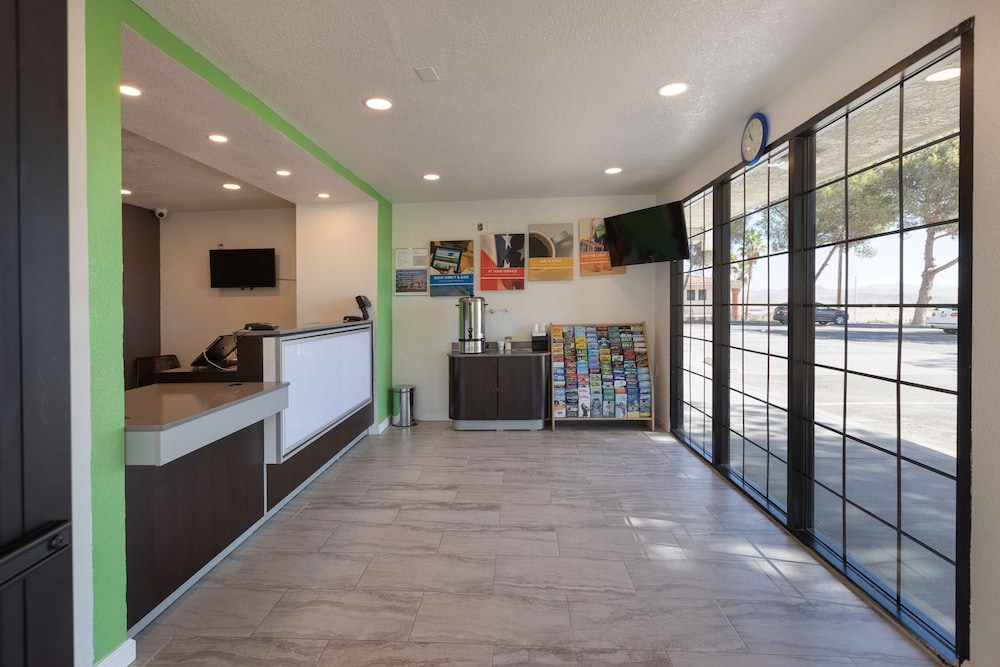 Studio6 Barstow, CA 8/35