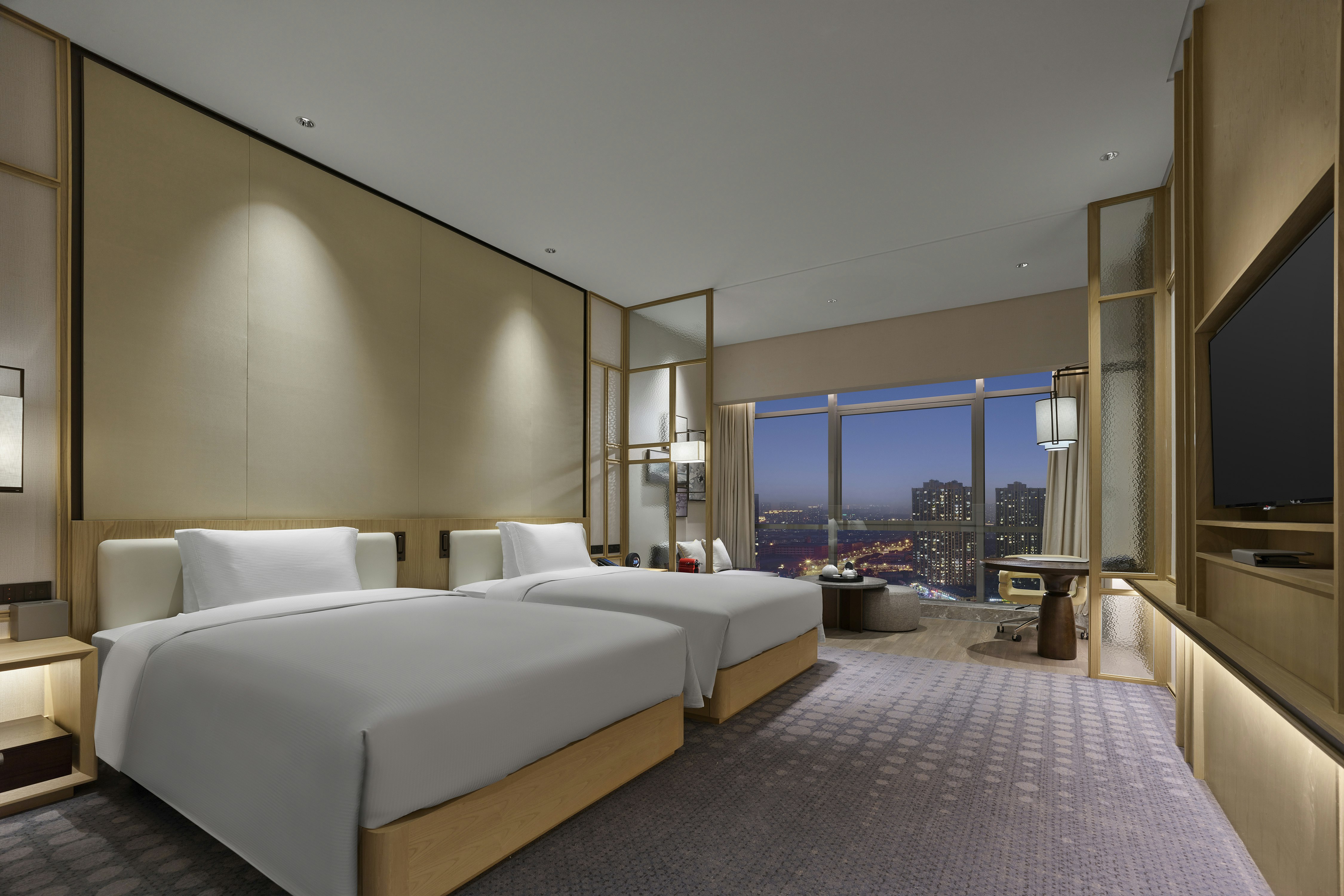 EXECUTIVE, TWIN BEDS