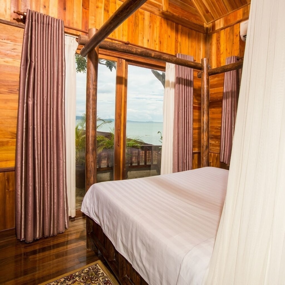 Suite, Bungalow, Queen Bed, Sea View