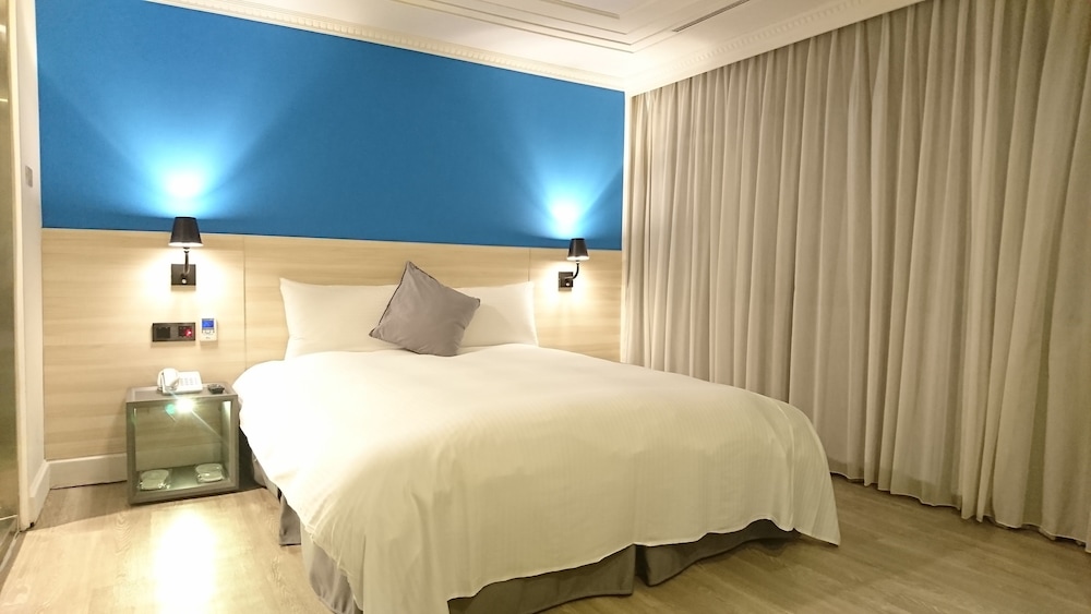 STANDARD, DOUBLE BED