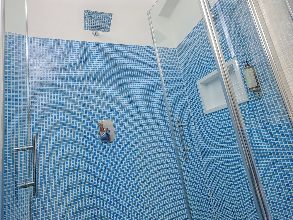 swimming pool spa