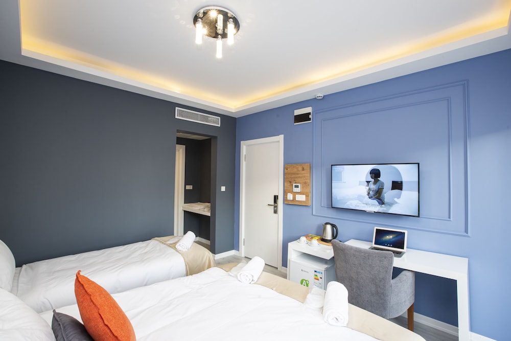 Alemeyn The Taksim Leons Hotel Cafe & Spa 6/28