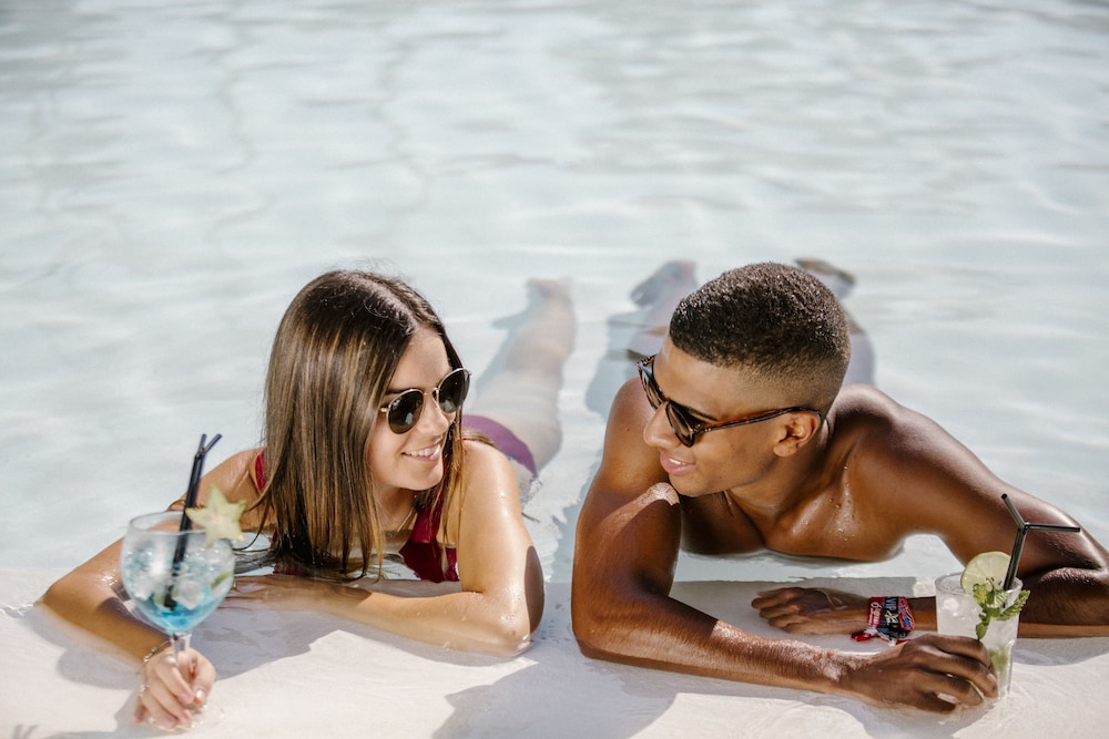Tu and Me Resort - Adults Only 24/33