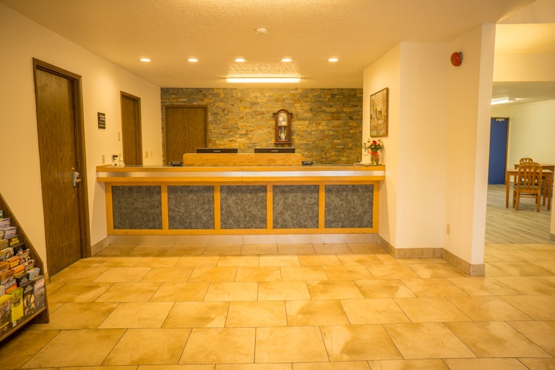 Sunnyside Inn & Suites 4/52