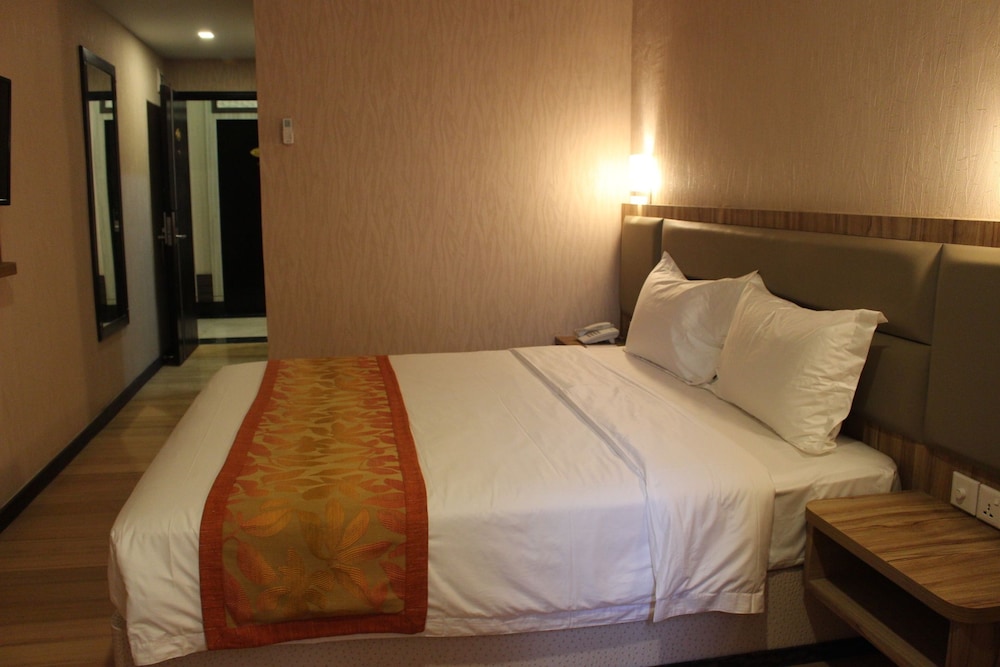 The Golden Bay Hotel Batam 26/53