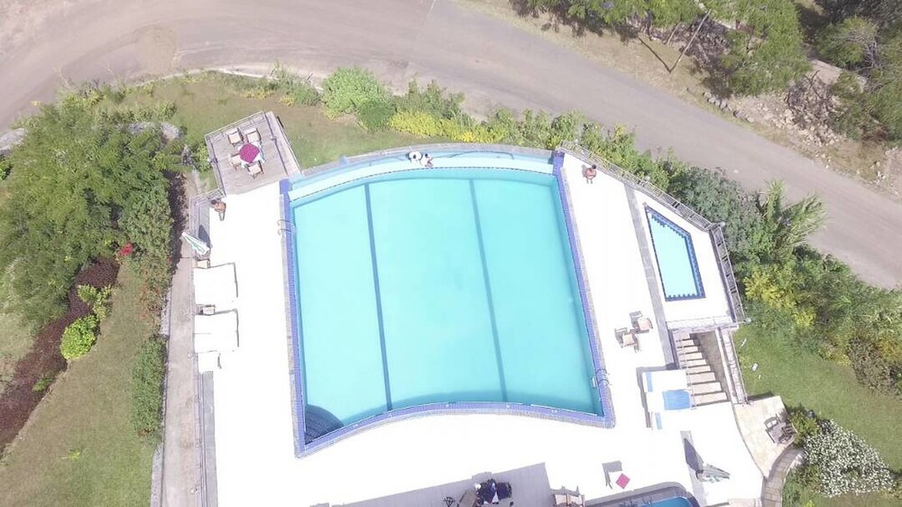 Nirvana Heights Hotel 48/54
