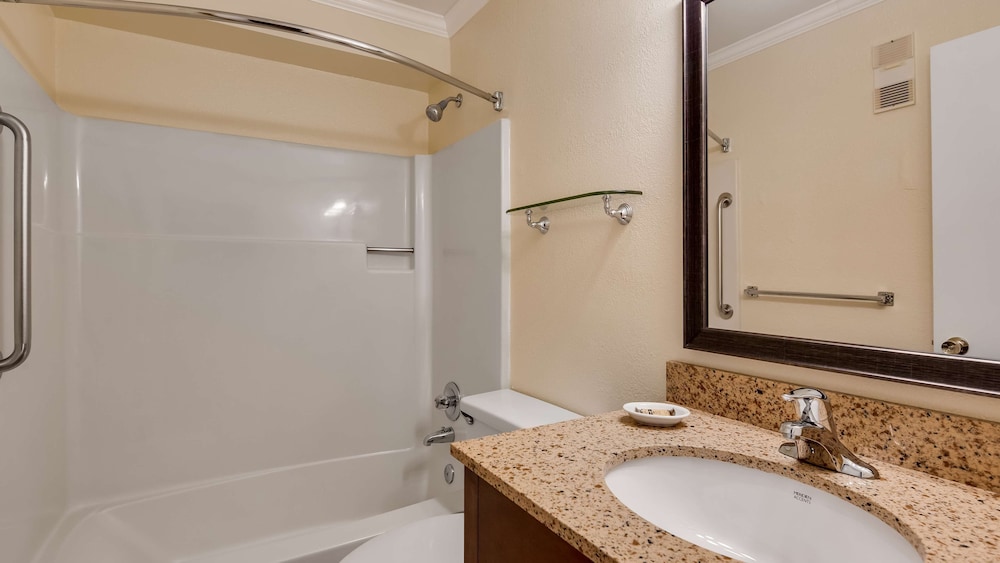 Best Western Plus Windjammer Inn & Conference Center 11/46