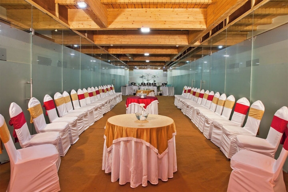 Hotel Ck International 46/50