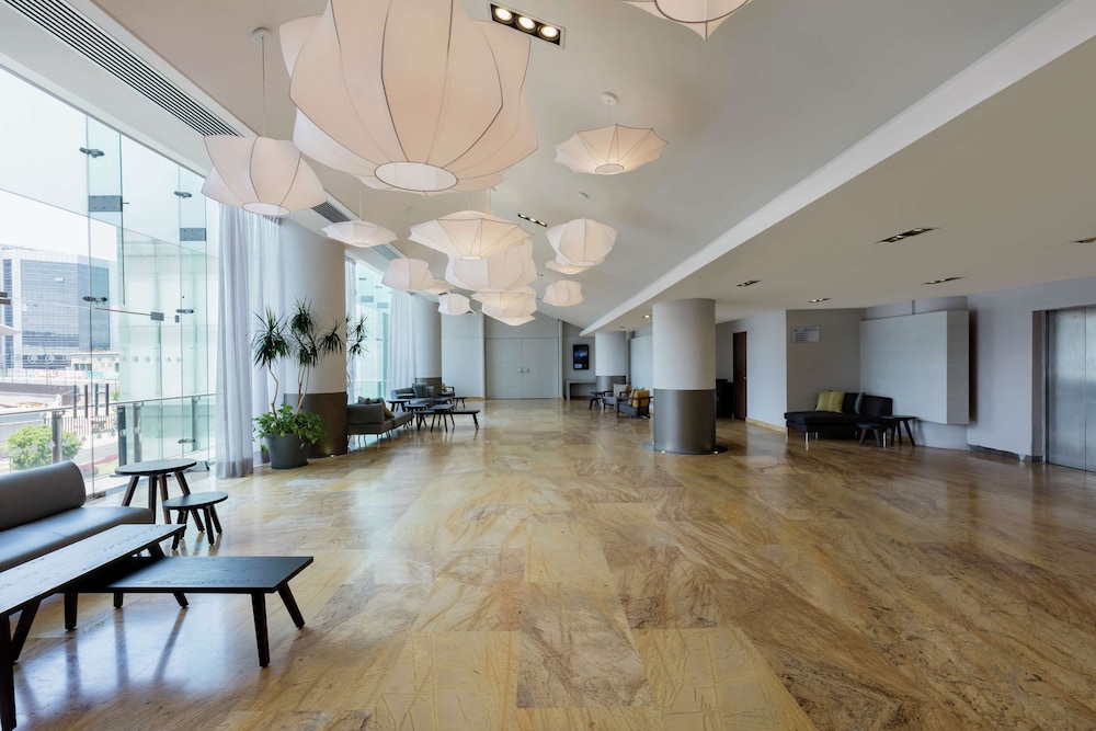 Hilton Garden Inn Mexico City Santa Fe 9/73