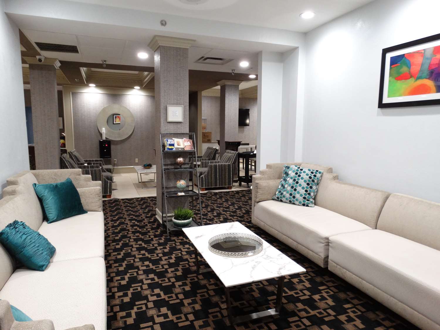 Sonesta Essential Hotels Overland Park 14/18