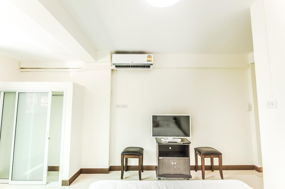 Don Muang Hotel 53/62