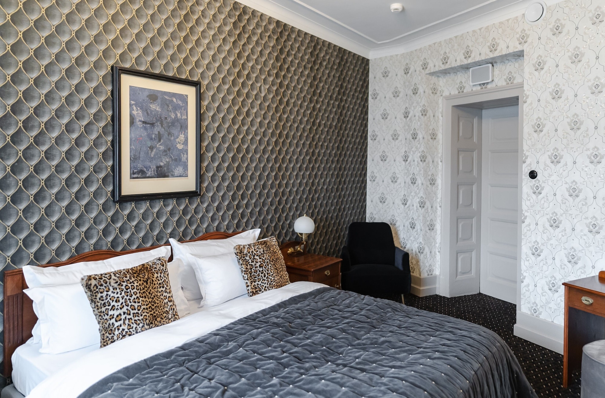 APARTMENT, DOUBLE BED, SOFA