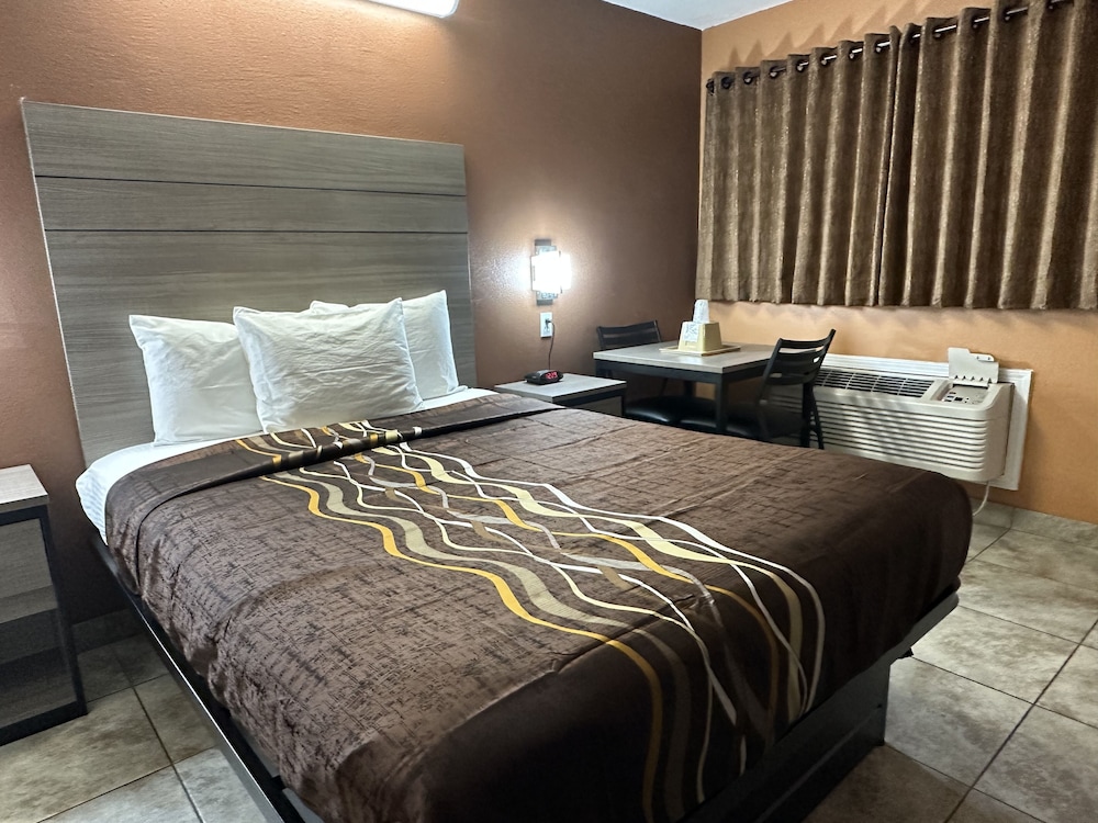 New Corral Motel 16/47