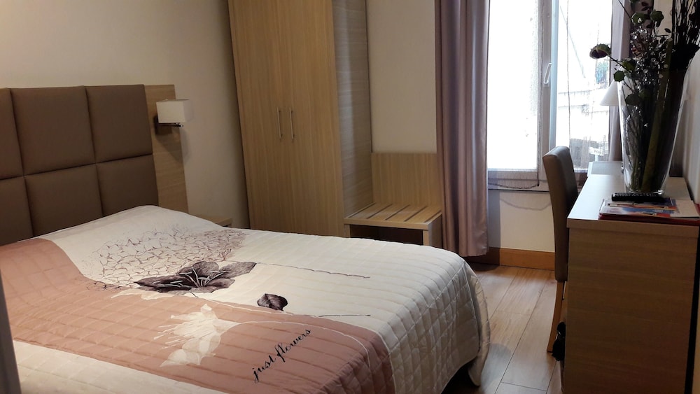 Hotel Lutetia 6/40