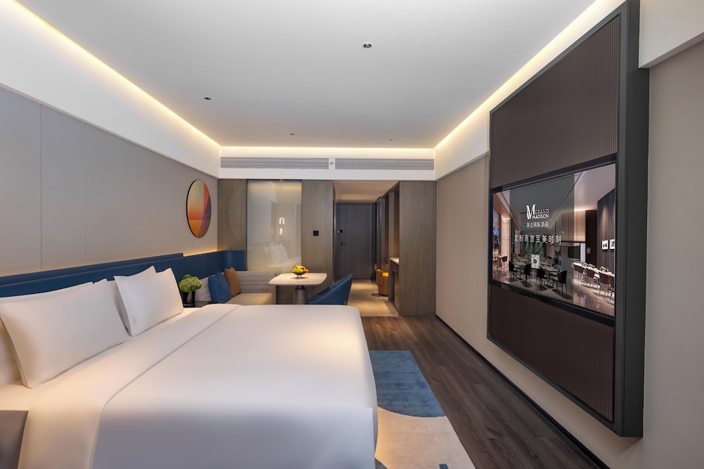 Executive, Single, King Bed