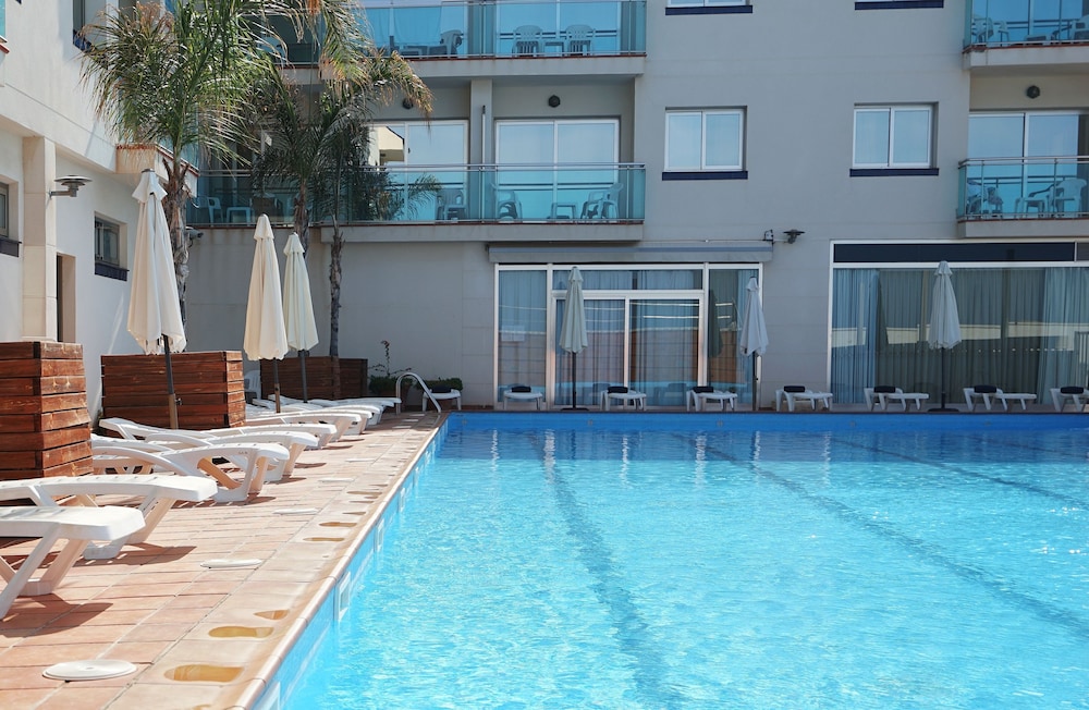 Port Sitges Resort Hotel 66/70