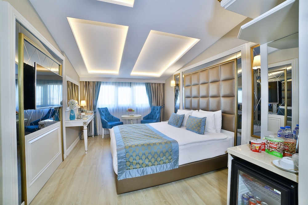 SUPERIOR, KING BED