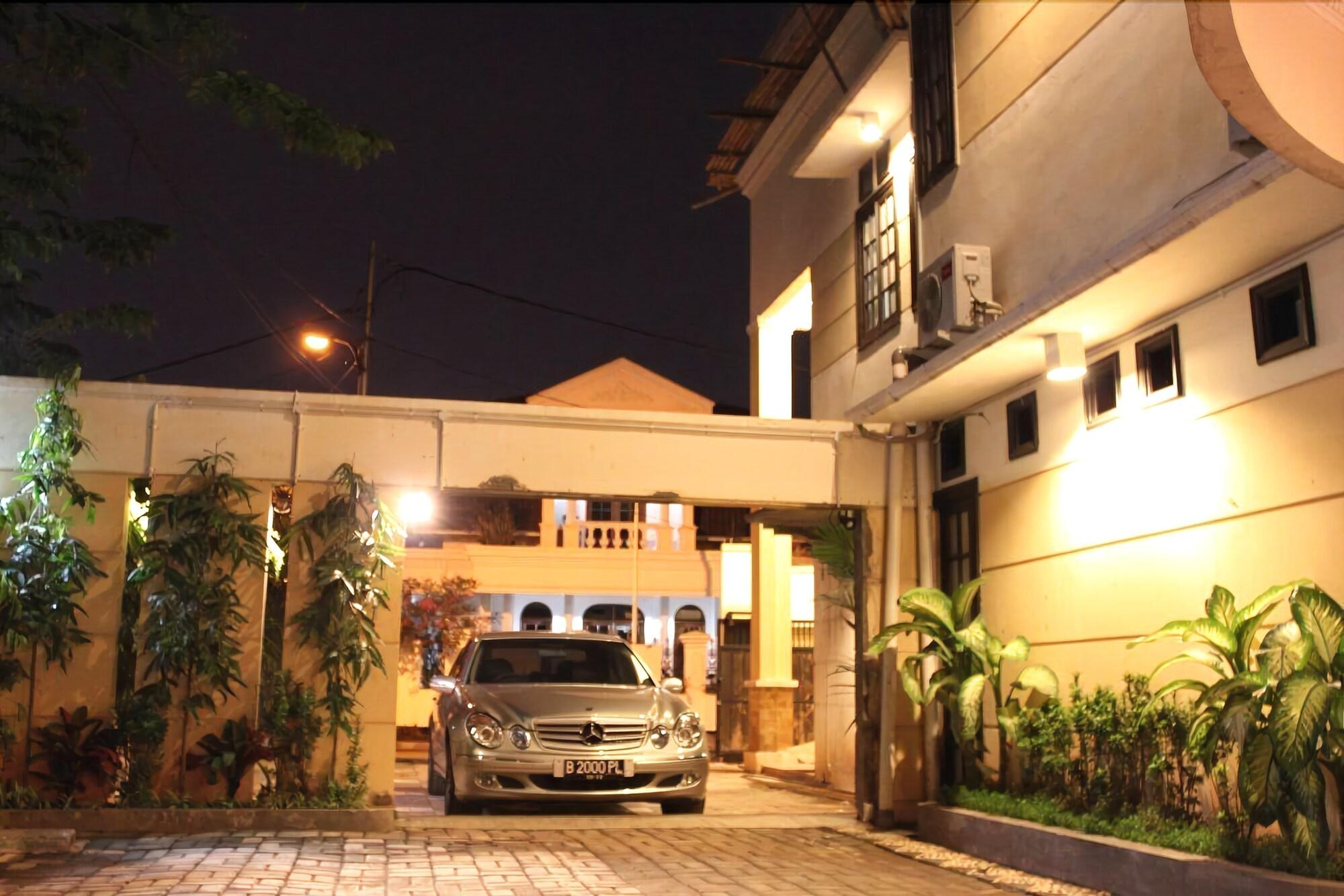 Lagura Residence 16/17