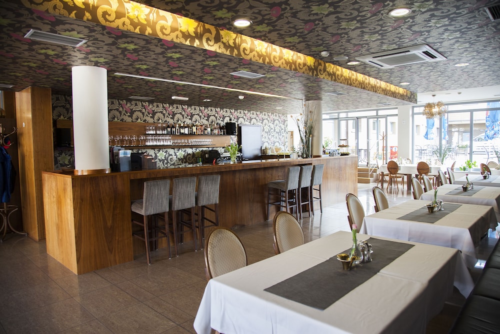 Hotel Eminent 30/45