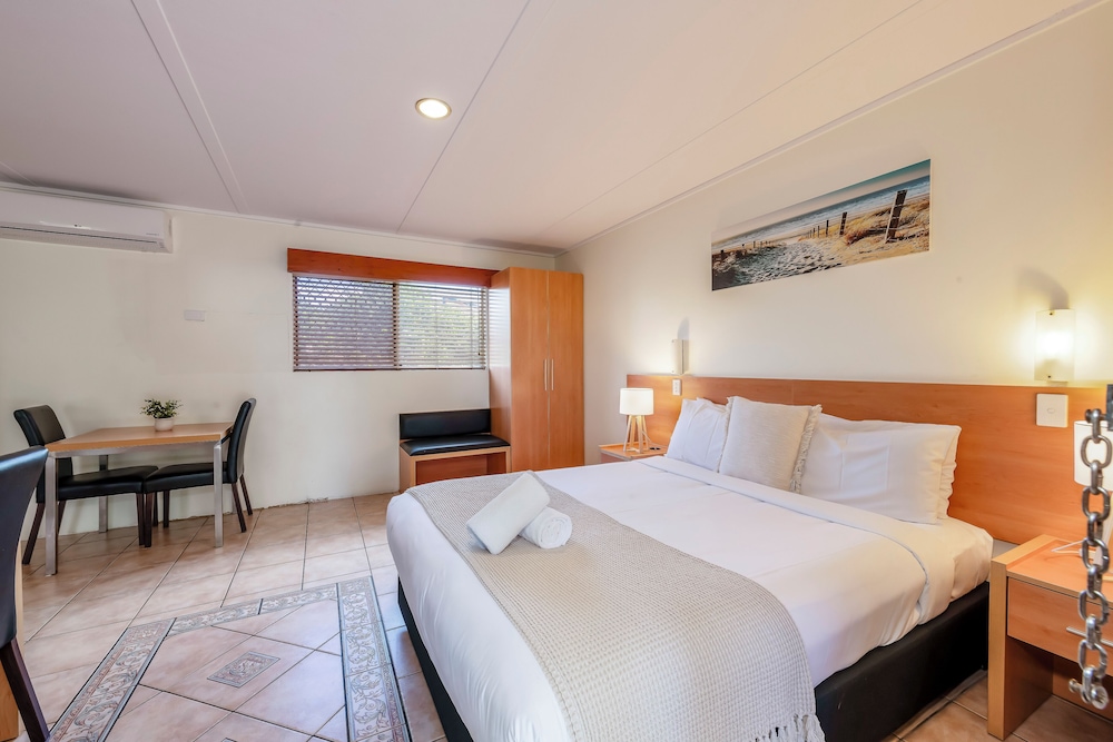 Country Comfort Bundaberg 16/74
