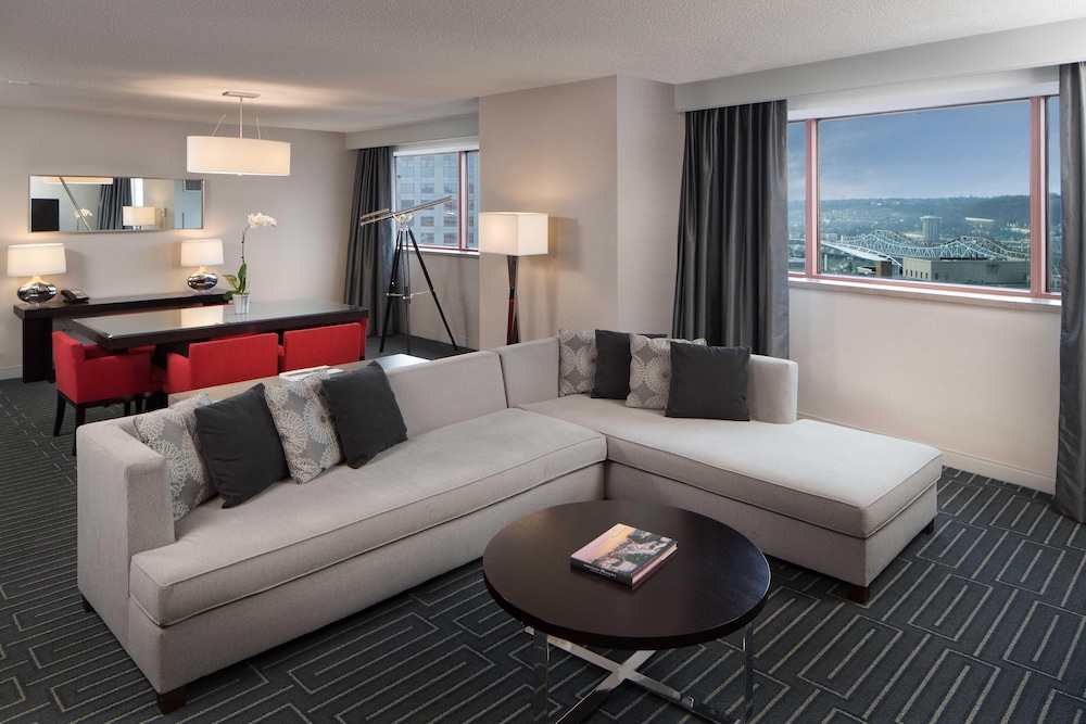 Hyatt Regency Cincinnati 35/66
