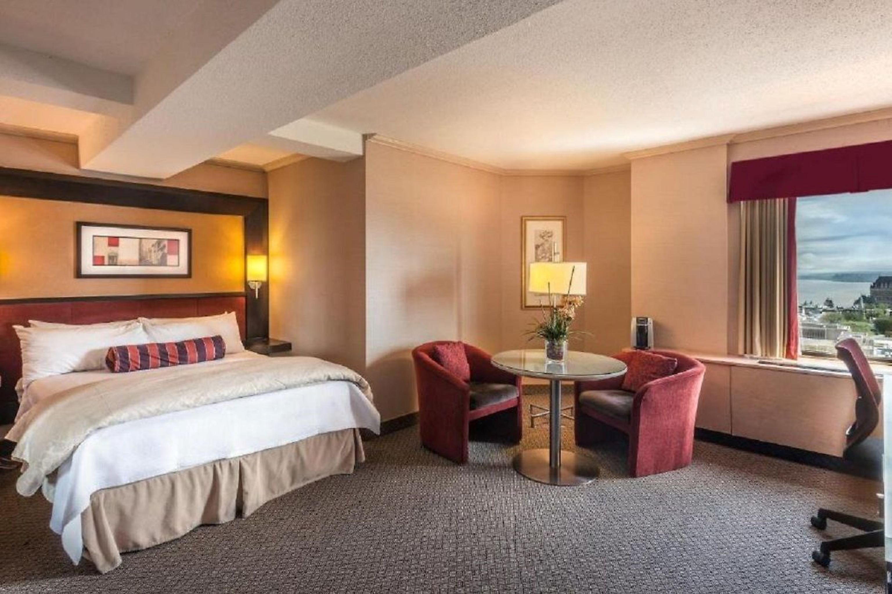 Room, Queen Bed