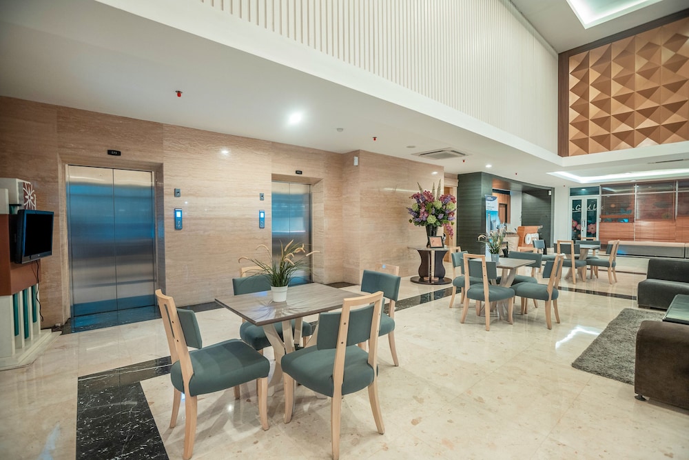 Oyo 728 Flagship Baileys Apartment 32/42
