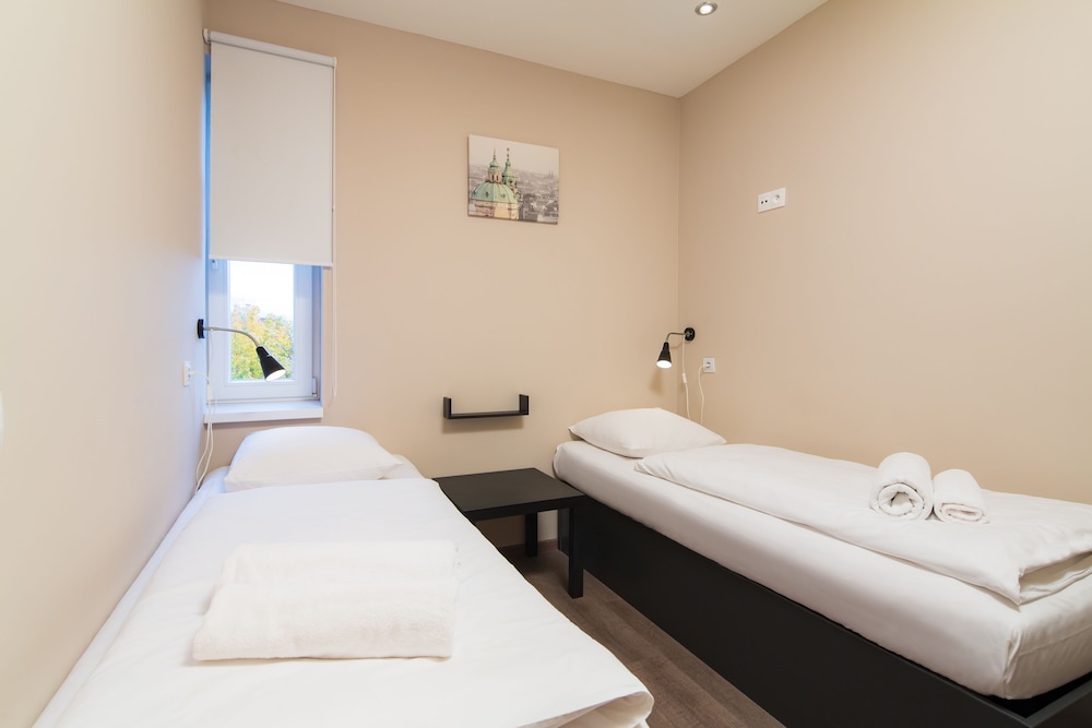 LE PETIT HOTEL PRAGUE 9/22