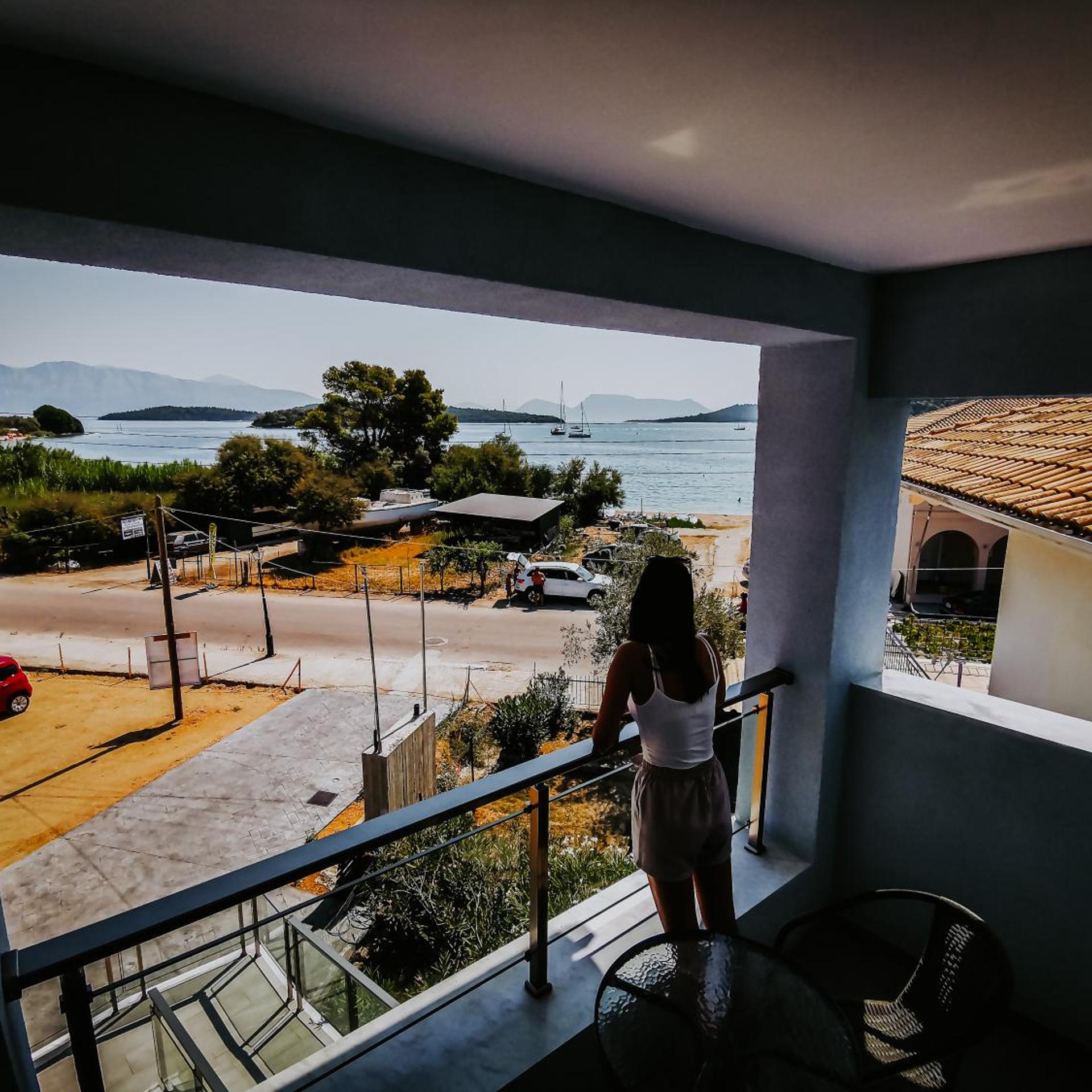 Three Island View Hotel 82/103