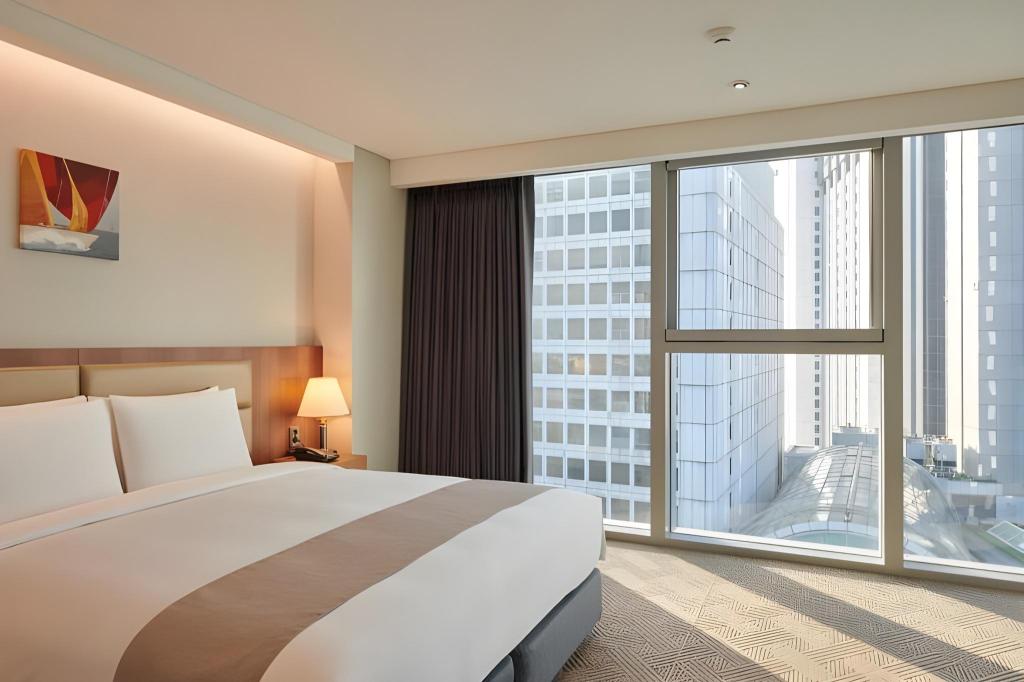 Suite, King Bed