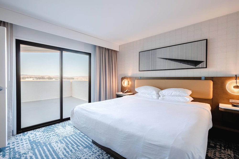 Suite, King Bed