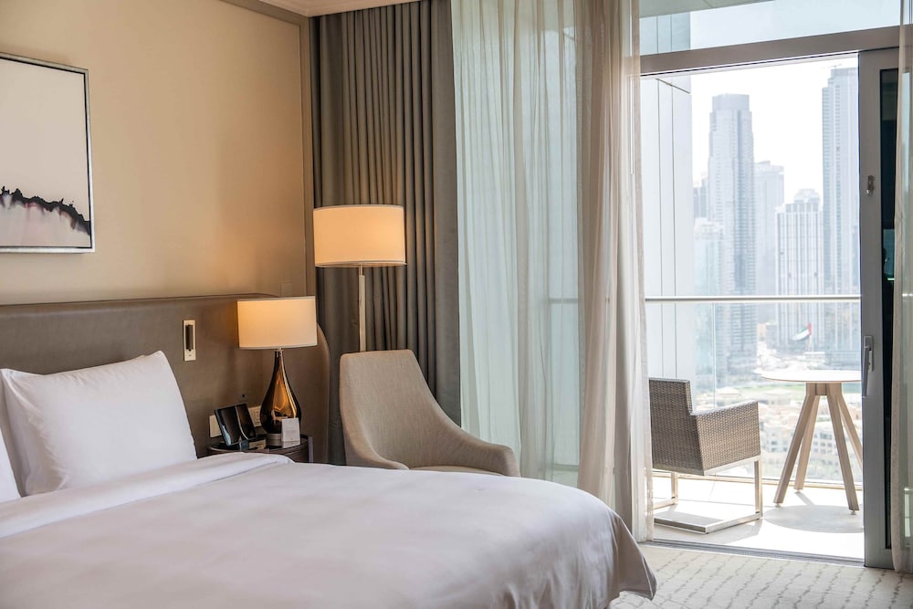 Ambassador, Suite, Burj Khalifa and Fountain View, Lounge Access