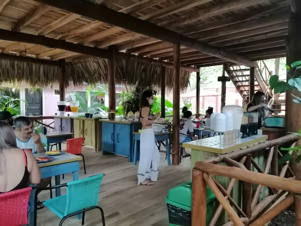 Jaco Lodge 26/50