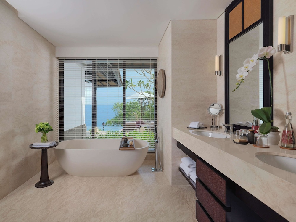 Raffles Bali 50/50