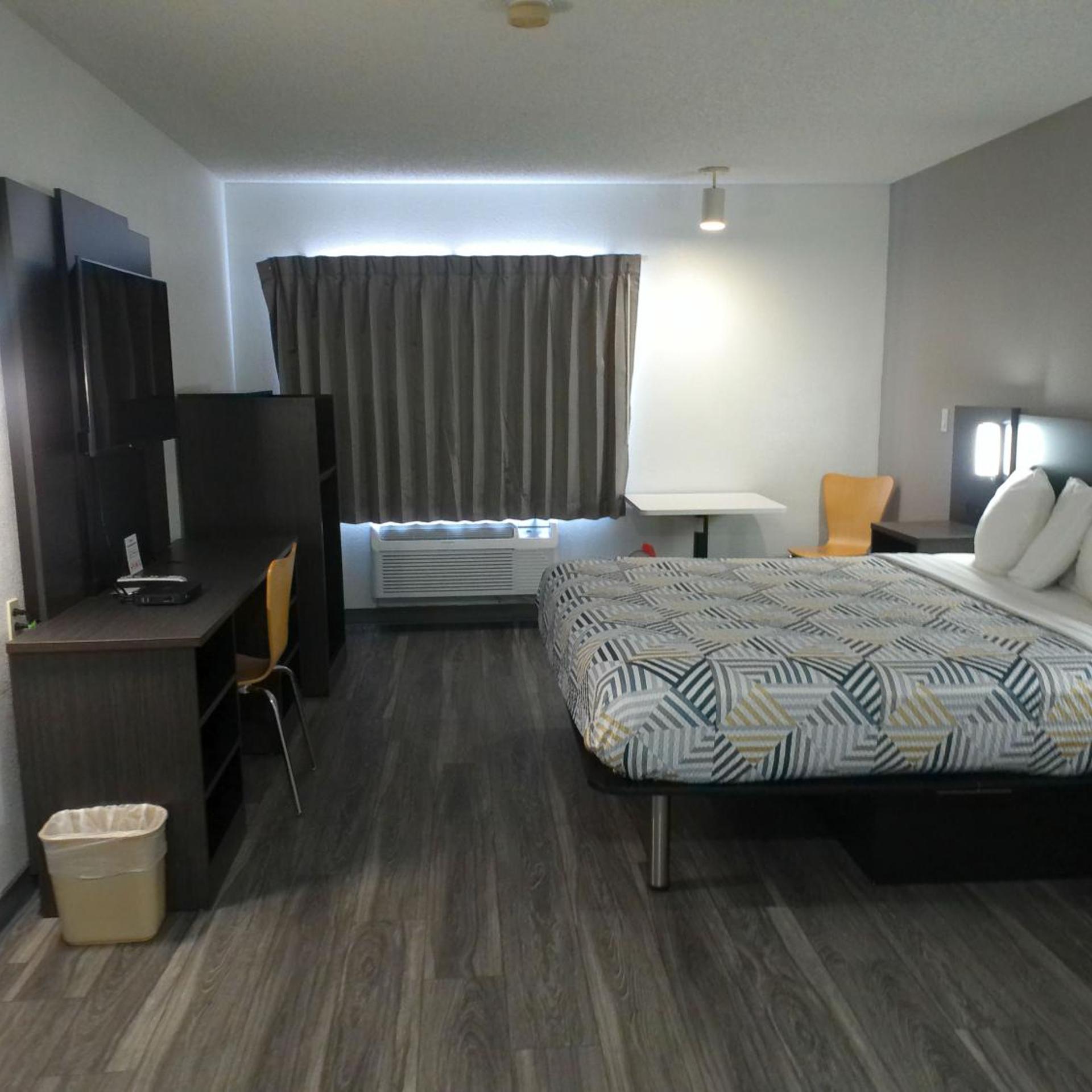 غرفة بسرير كينج، Motel6 Winslow, AZ 2/10