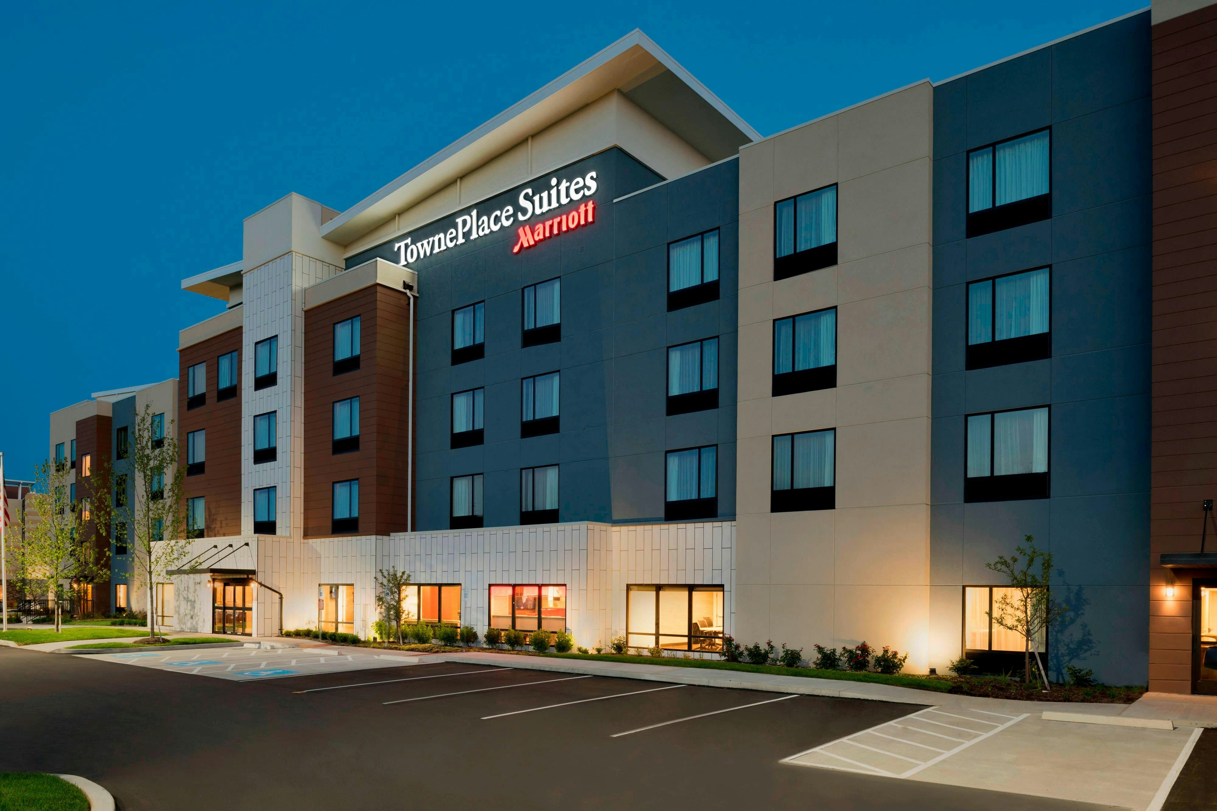 TOWNEPLACE SUITES PITTSBURGH AIRPORT/ROBINSON TOWNSHIP 34/34