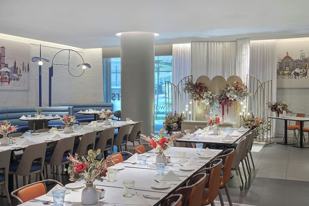 Aloft Singapore Novena 46/65