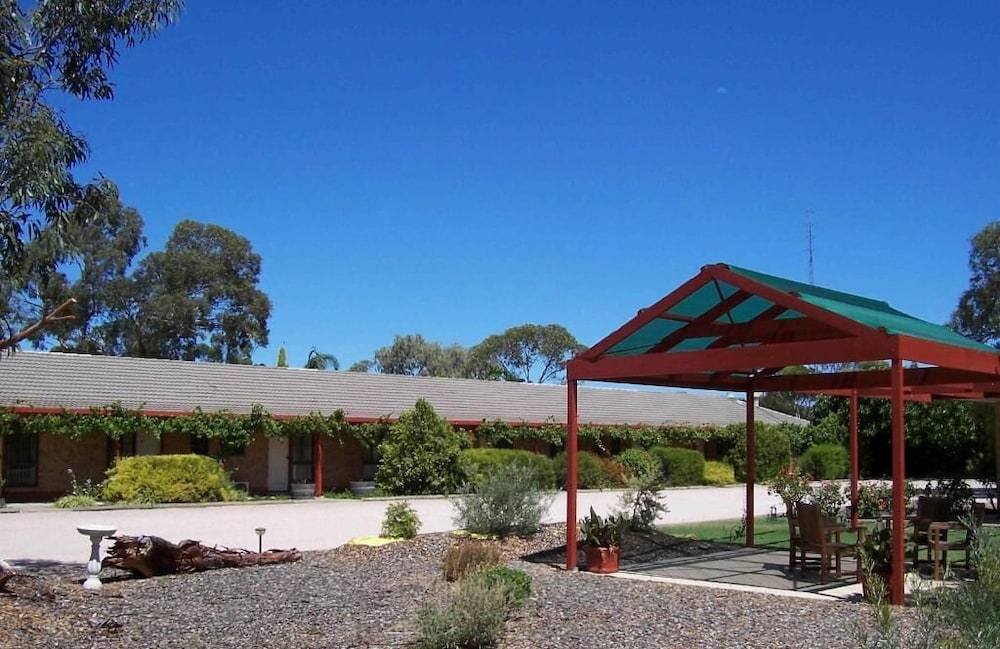 KADINA GATEWAY MOTOR INN 2/45