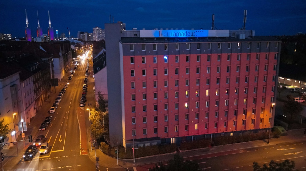 Hotel Amadeus 3/72