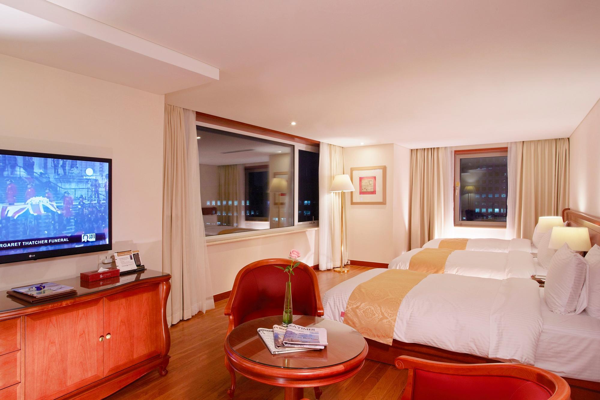 Room, Triple, Twin Beds