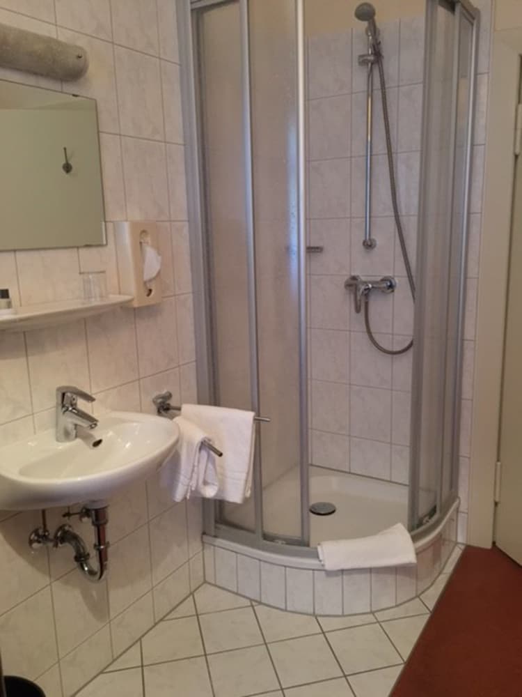 Hotel Benn 18/46