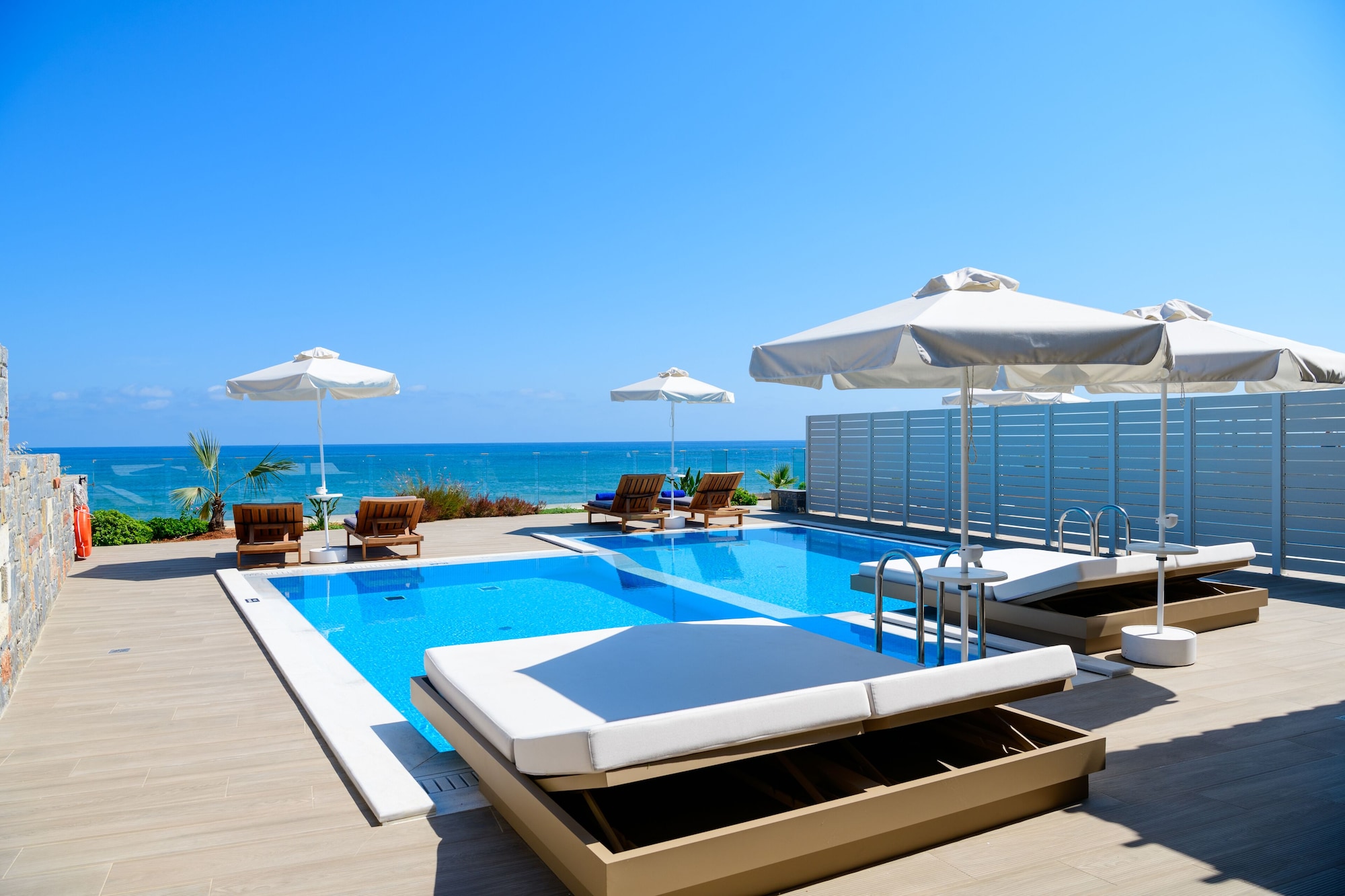 Alexander Beach Hotel & Village Resort