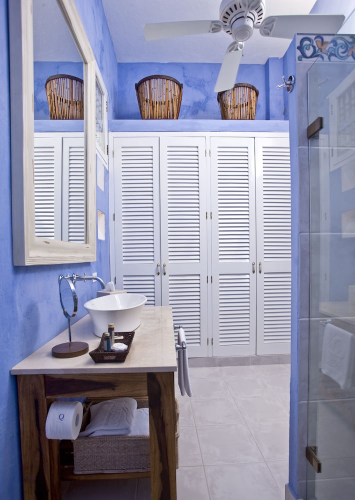 Casa Quero Hotel Boutique 48/51
