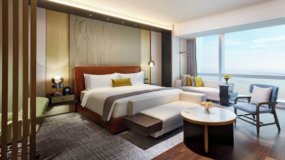 Bridge, 1 Bedroom, Suite, 1 King and 1 Single Beds, Sea View