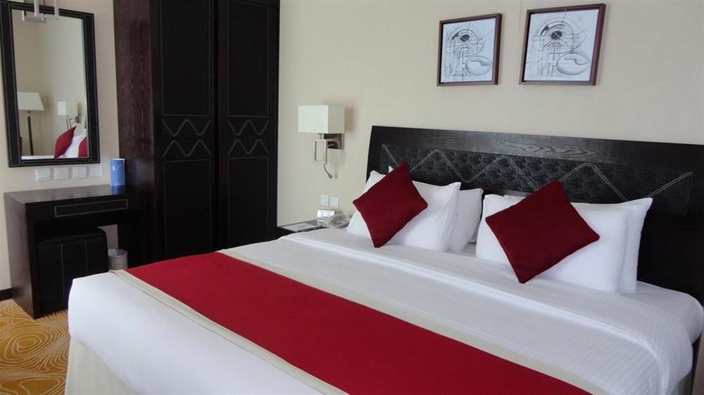 فندق مينا الجبيل سابقا جولدن توليب(Razana Hotel Al Jubail) 23/60