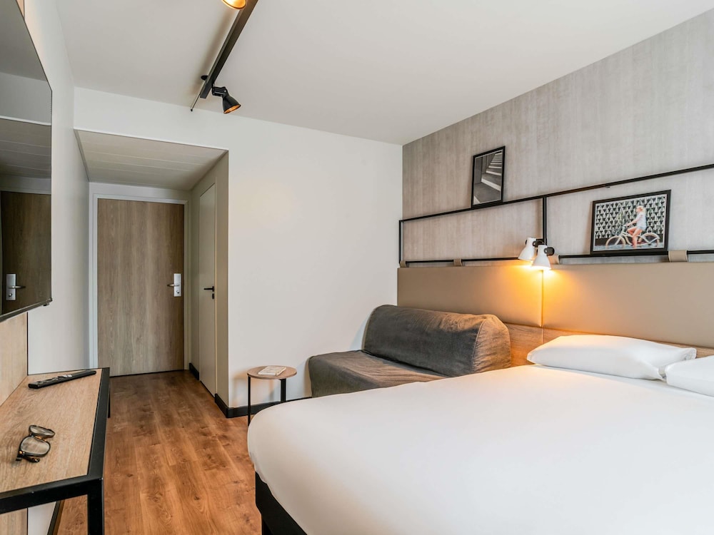 Ibis Bordeaux Nord Carbon Blanc 6/50