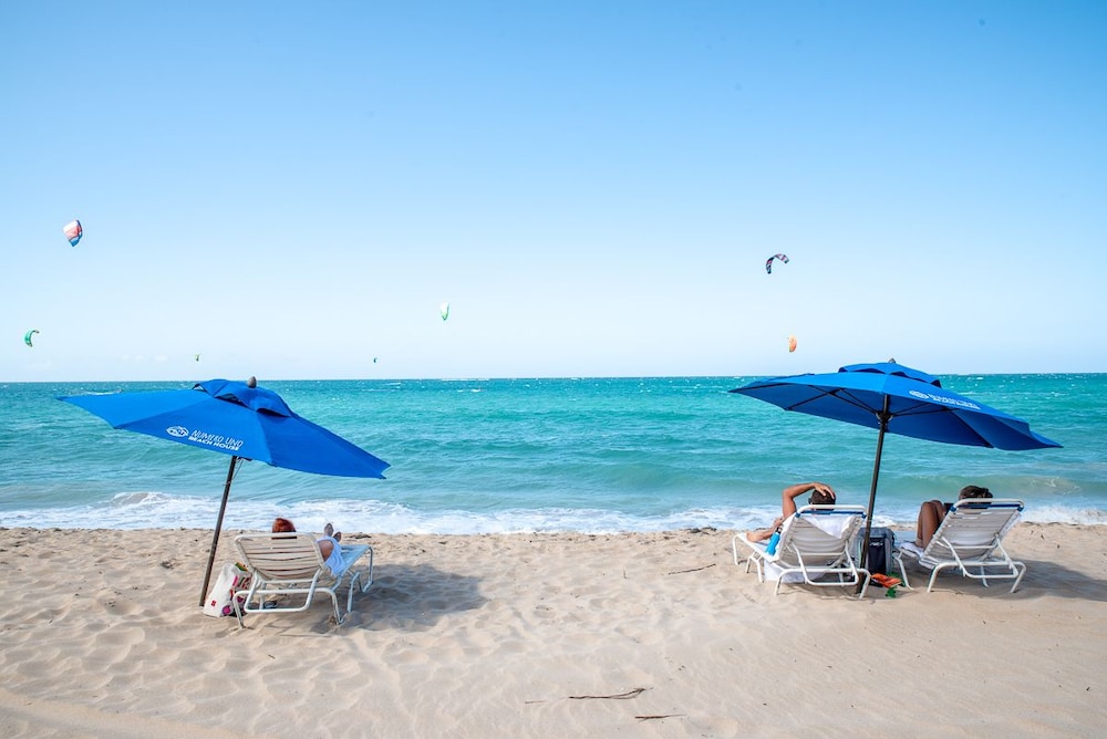 Apartments On The Beach 40/50